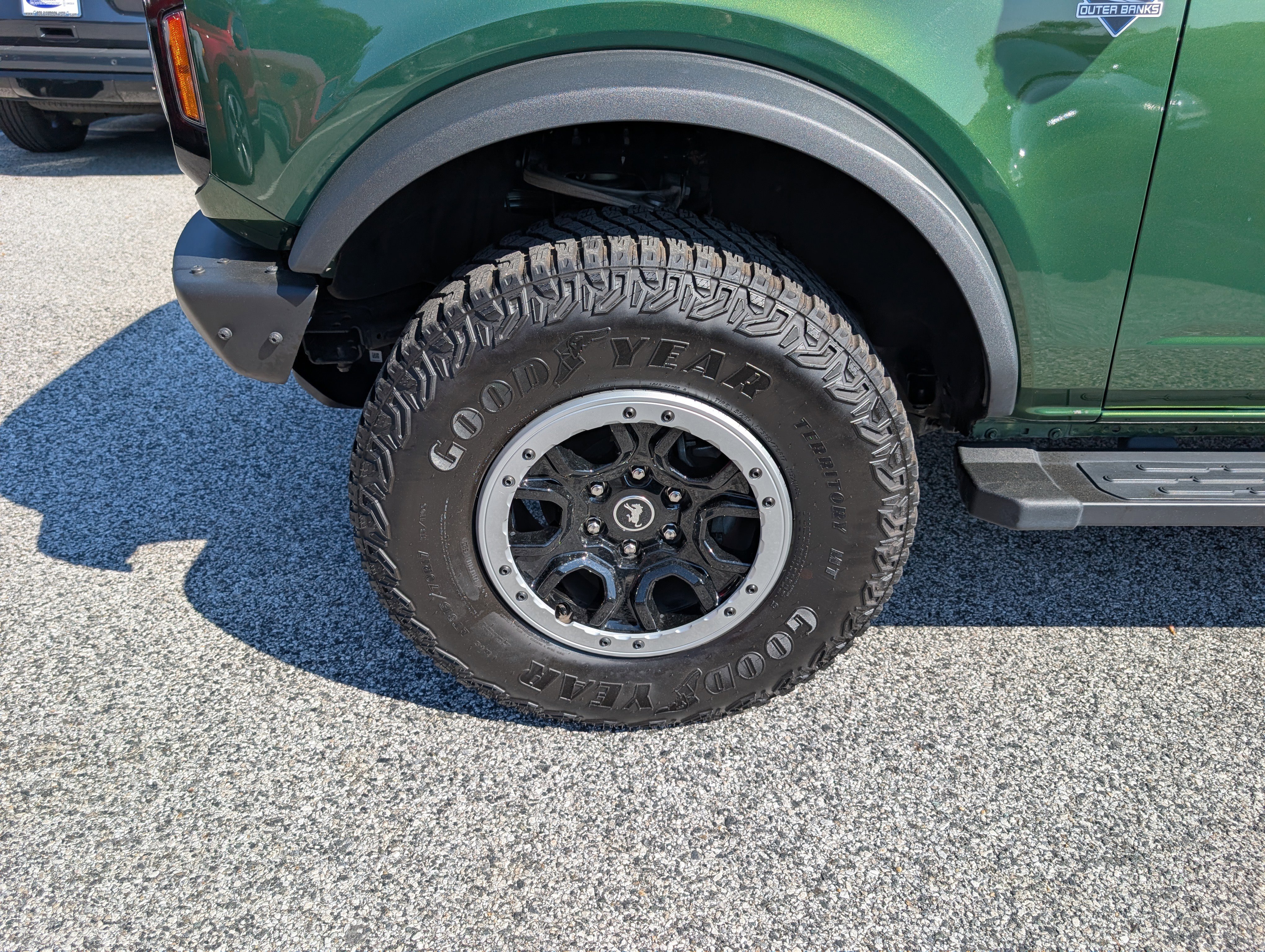 Certified 2023 Ford Bronco Outer Banks w/ Sasquatch Package AWD/4WD image 11