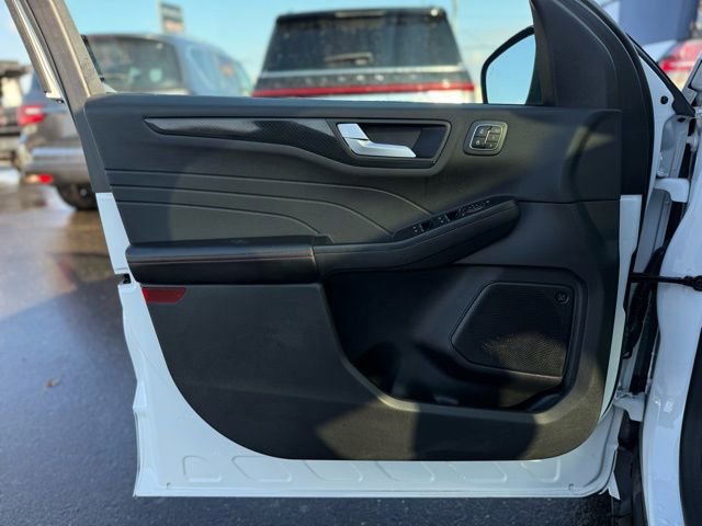 Certified 2023 Ford Escape ST-Line Select w/ Tech Pack #2 image 23