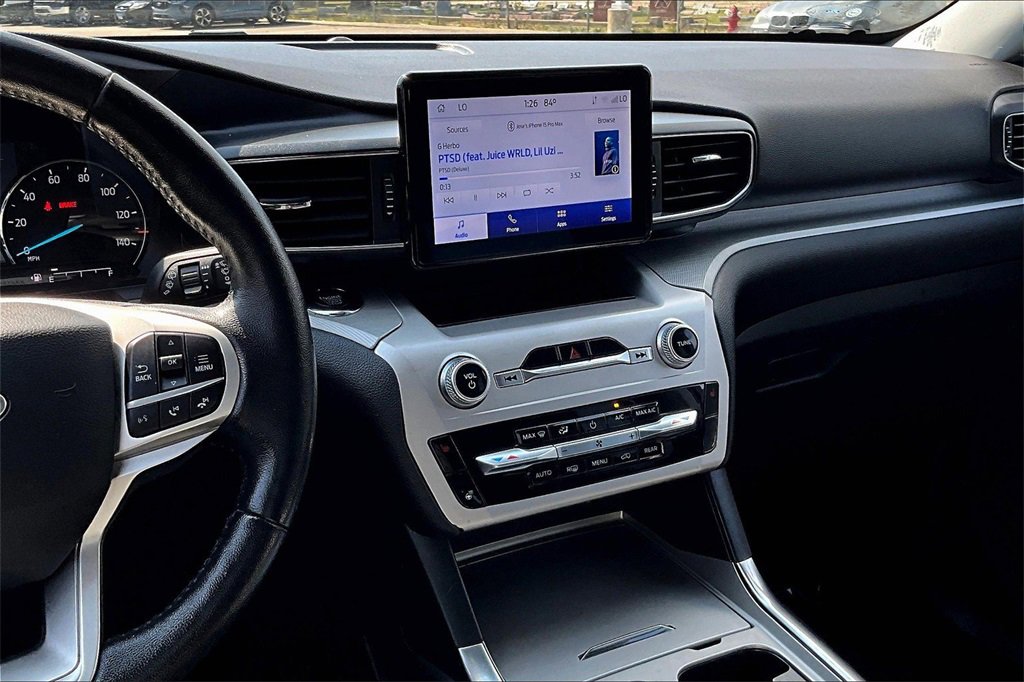 Certified 2022 Ford Explorer XLT w/ Equipment Group 202A image 6