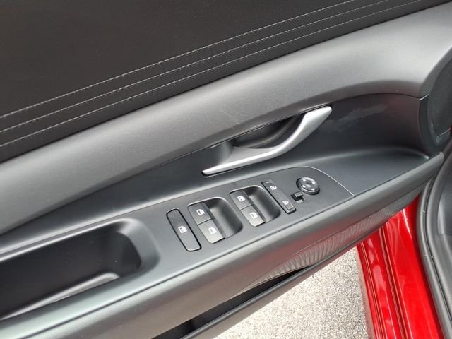 Used 2024 Hyundai Elantra SEL FWD image 19