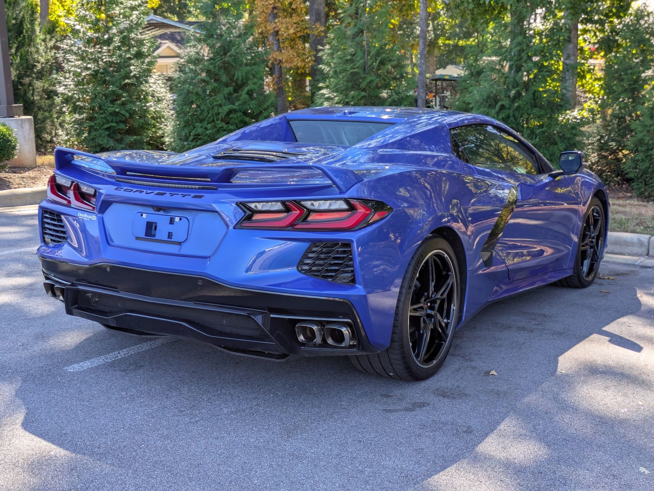 Used 2022 Chevrolet Corvette Stingray Premium Conv w/ Z51 Performance Package image 3