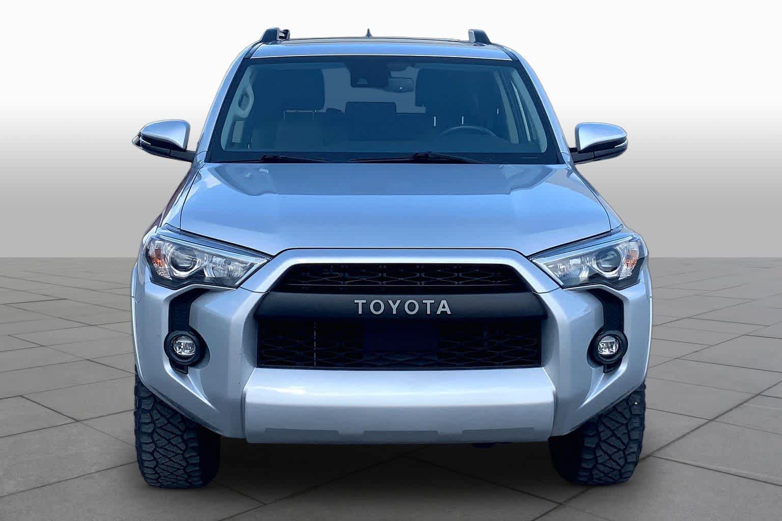 Used 2023 Toyota 4Runner SR5 Premium w/ Moonroof Package RWD image 4