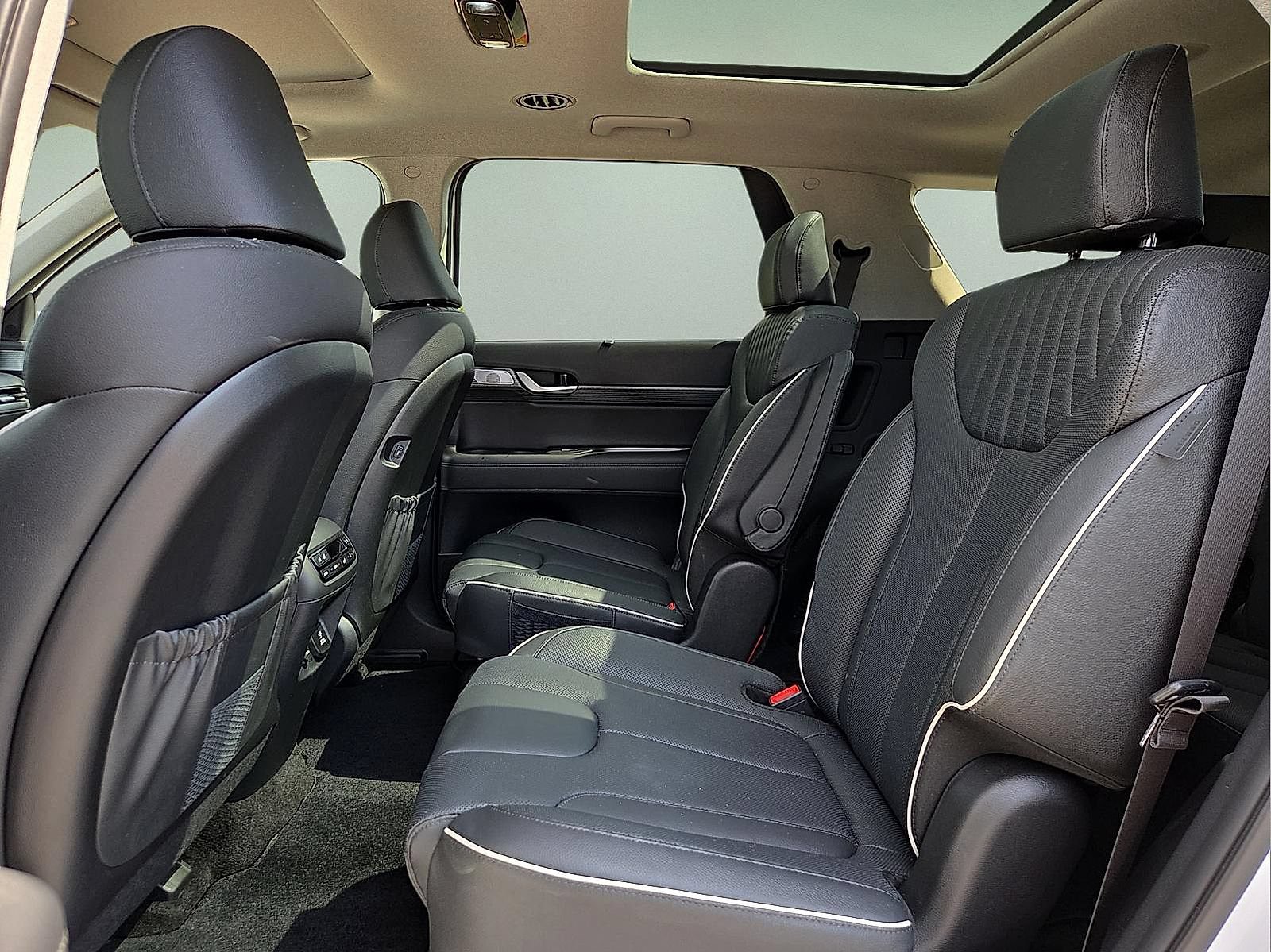 Used 2025 Hyundai Palisade Limited AWD/4WD image 11