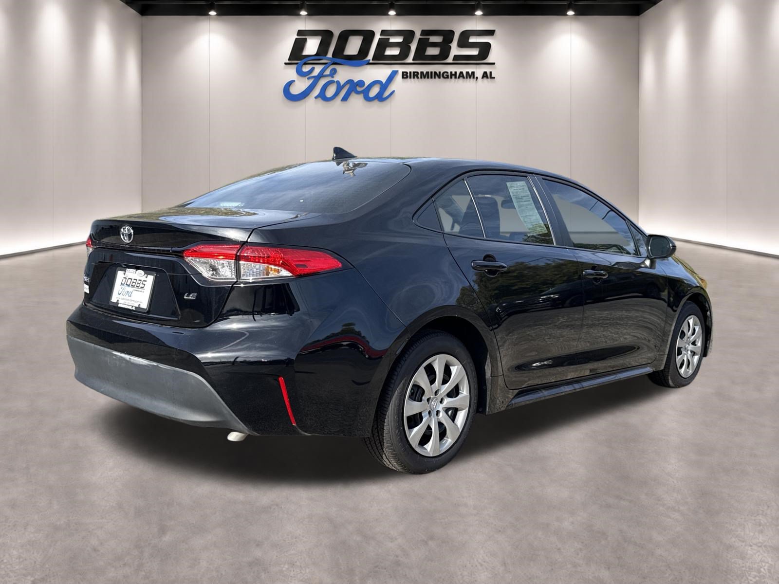 Used 2026 Toyota Corolla LE FWD image 5