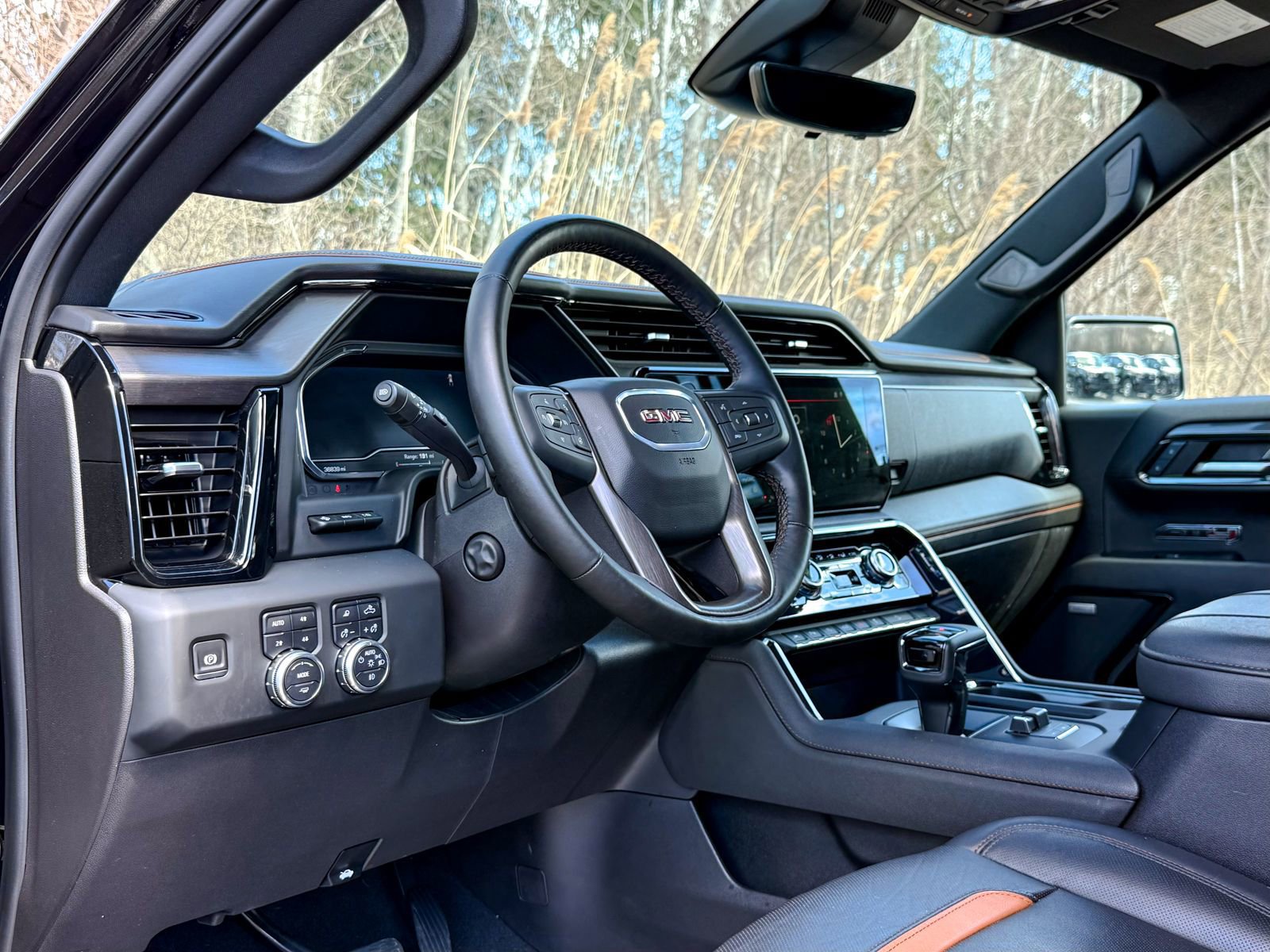 Used 2024 GMC Sierra 1500 AT4 w/ Technology Package image 16