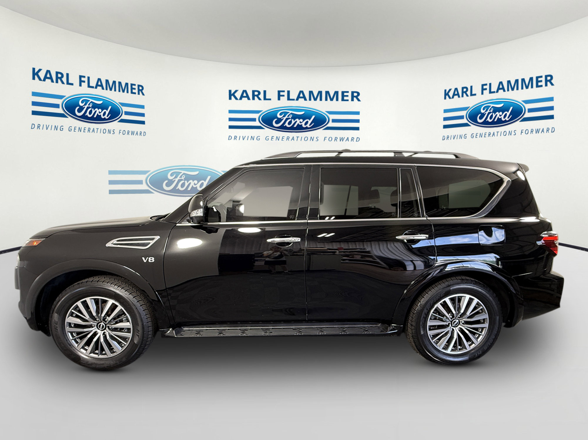 Used 2021 Nissan Armada SL w/ Captain's Chairs Package RWD image 4