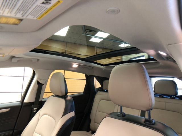 Certified 2022 Ford Escape SEL w/ Technology Package image 21