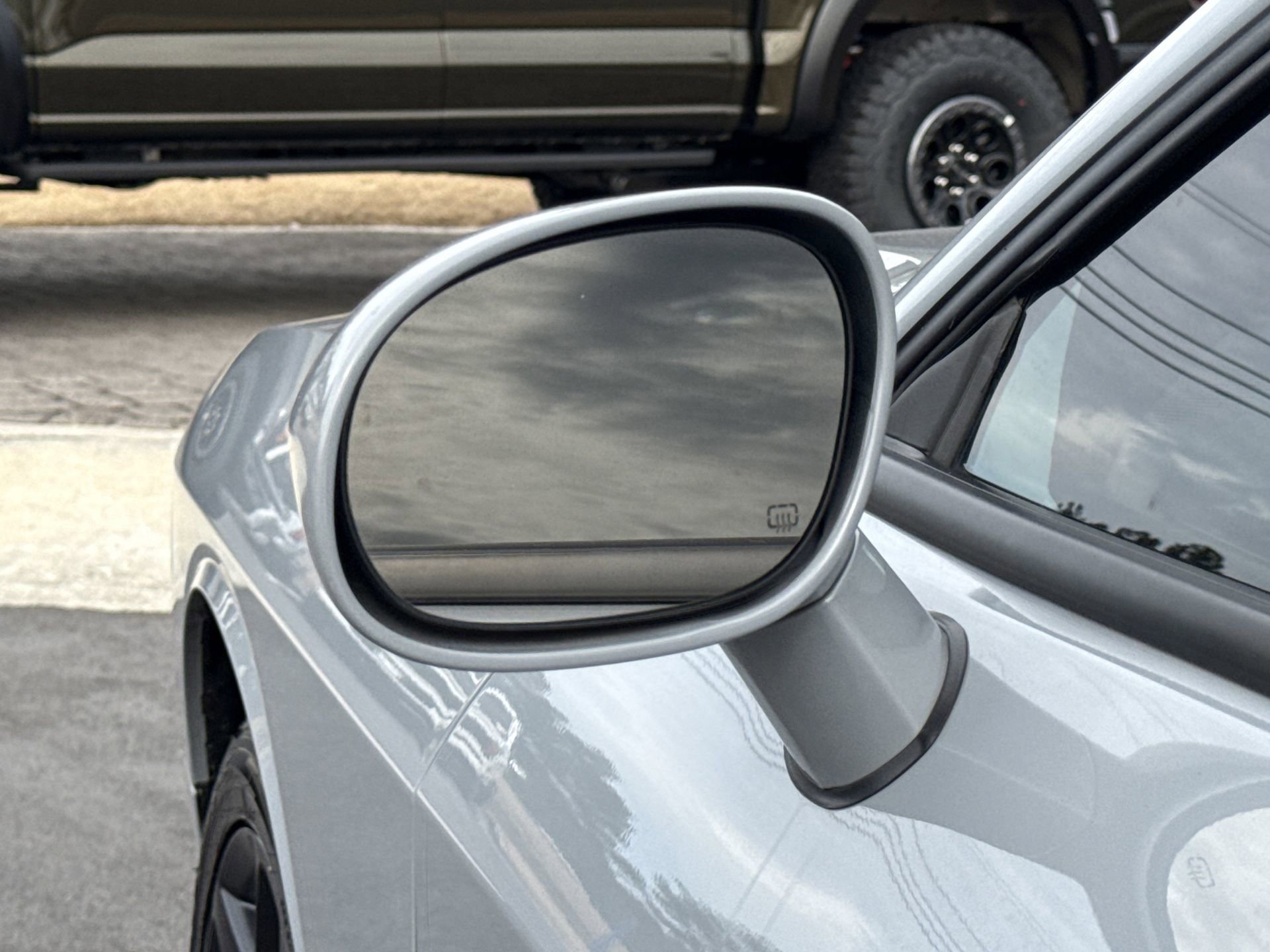 Used 2022 Dodge Challenger SXT w/ Blacktop Package image 27