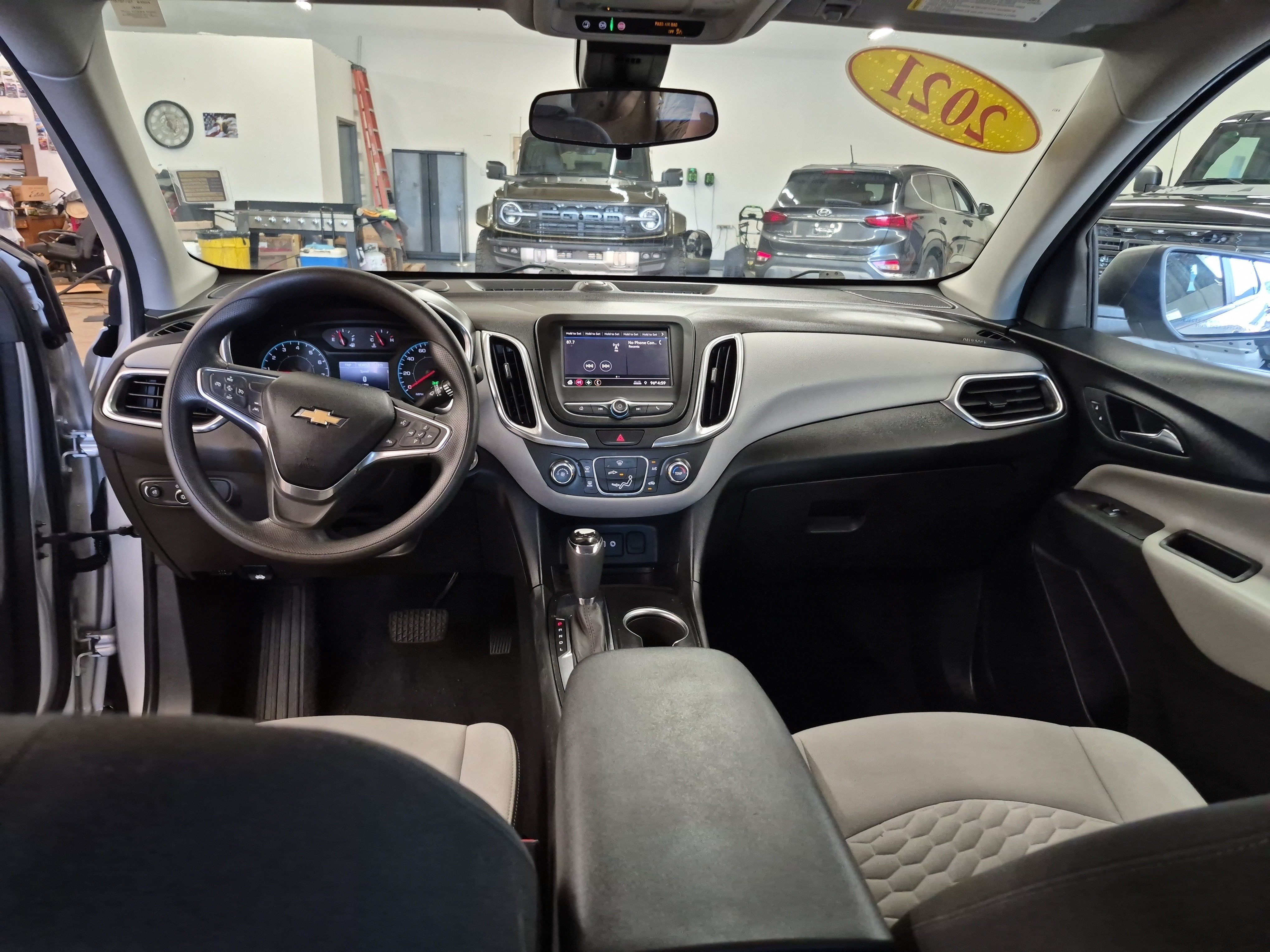 Used 2021 Chevrolet Equinox LS w/ LS Convenience Package FWD image 18