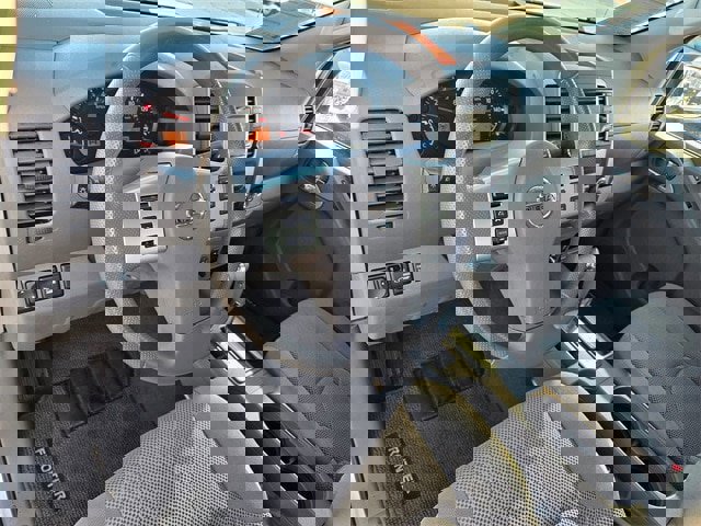 Used 2018 Nissan Frontier SV image 10