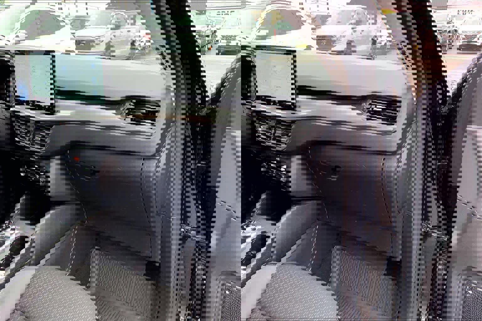 Certified 2025 Ford Escape SE image 18