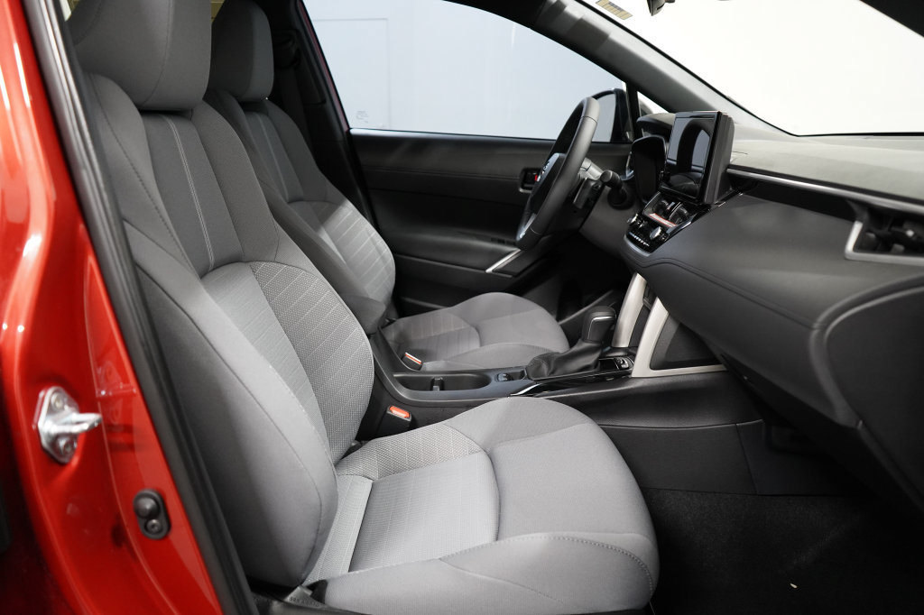 Used 2025 Toyota Corolla Cross AWD Hybrid image 23