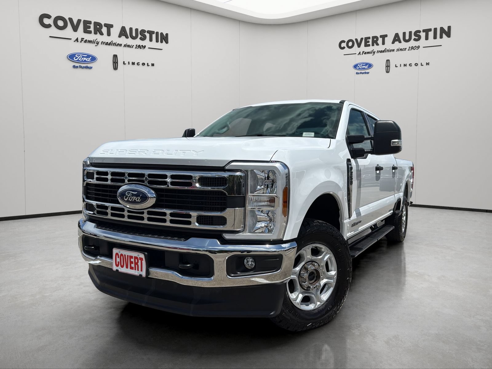 Certified 2025 Ford F250 XLT w/ FX4 Off-Road Package AWD/4WD image 1