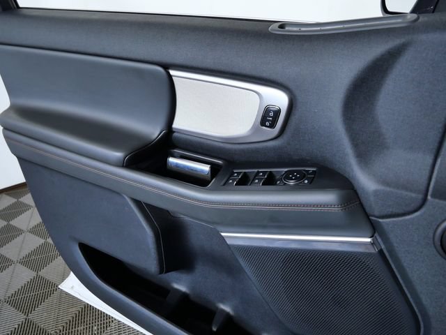 Certified 2025 Ford Expedition Active AWD/4WD image 29