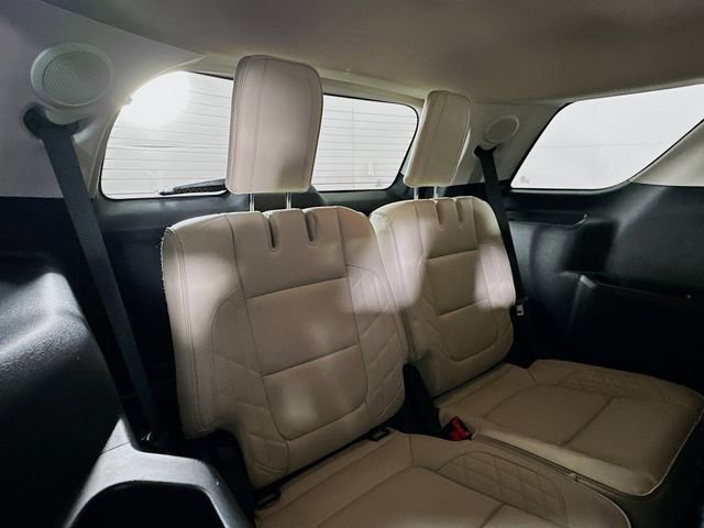 Certified 2017 Ford Explorer Platinum image 31