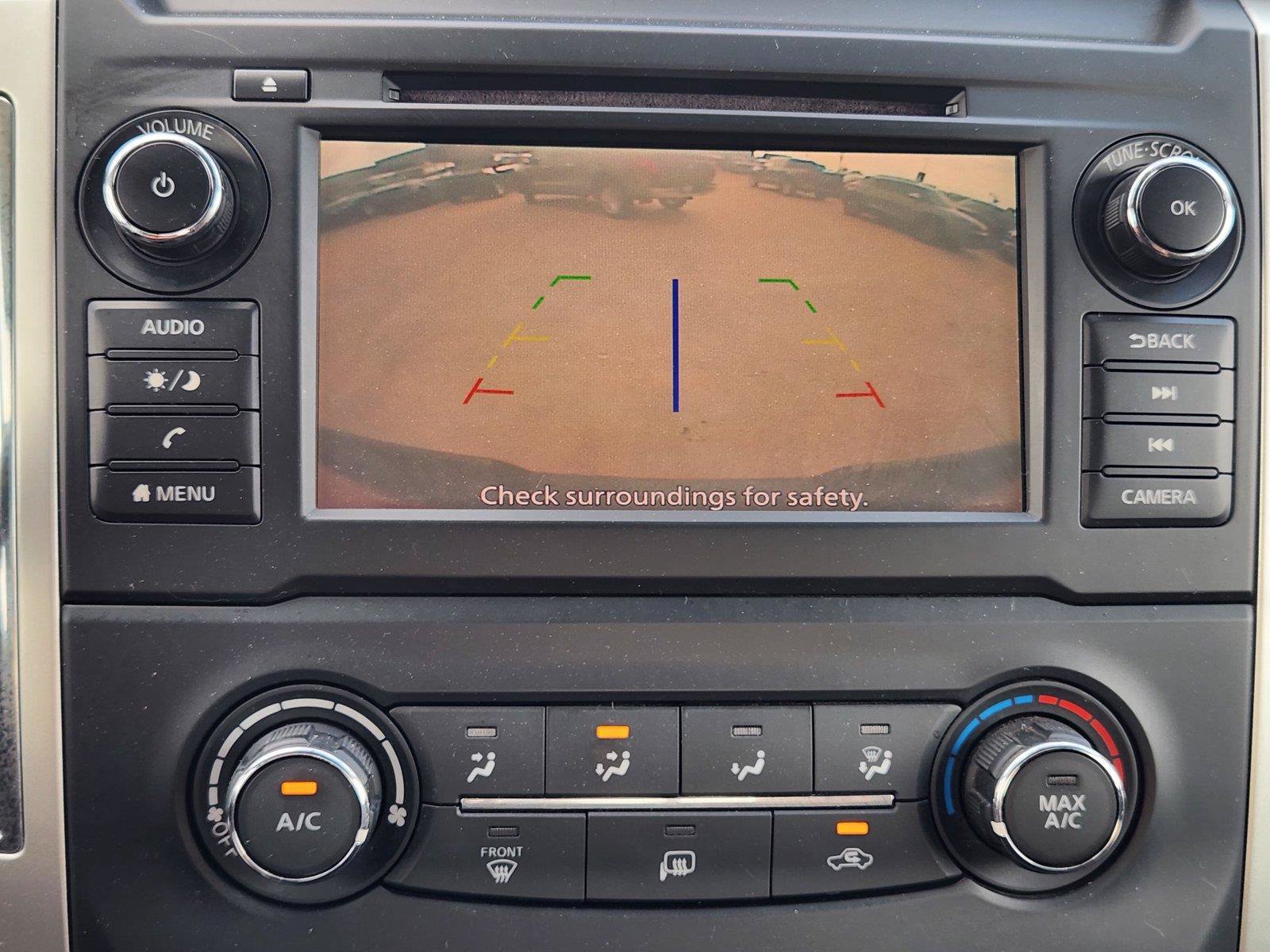 Used 2019 Nissan Titan SV RWD image 14