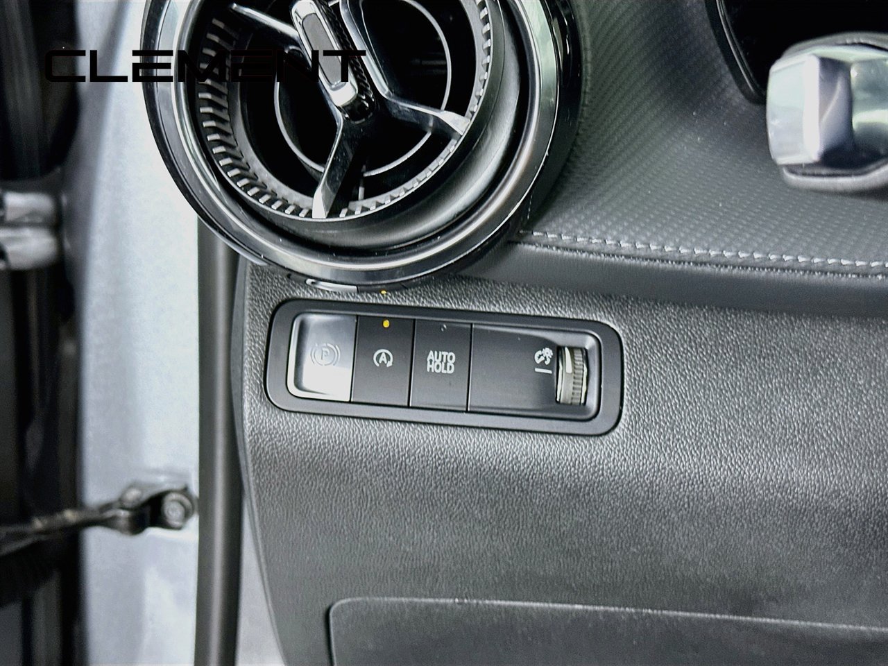 Used 2025 Chevrolet Equinox LT w/ Safety and Technology Package FWD image 14