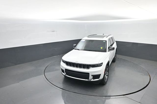 Used 2023 Jeep Grand Cherokee L Limited w/ Luxury Tech Group II image 26