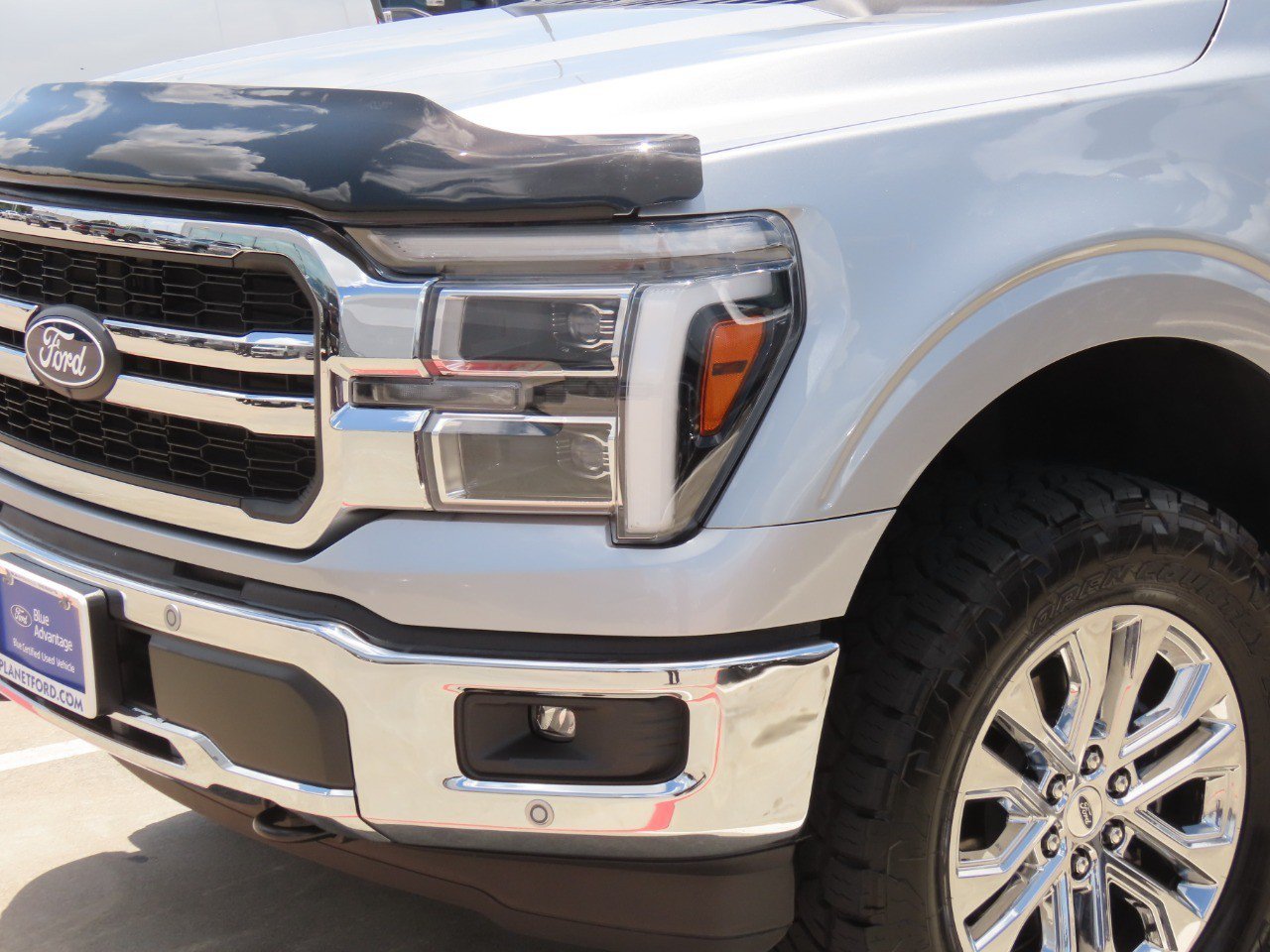 Certified 2025 Ford F150 Lariat w/ Equipment Group 501A Mid AWD/4WD image 3