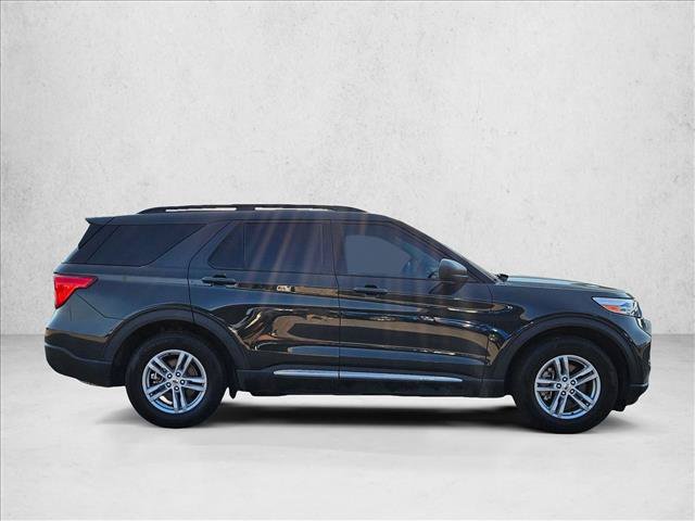 Certified 2024 Ford Explorer XLT w/ Equipment Group 202A RWD image 4