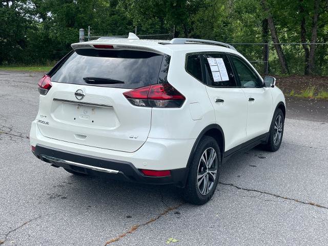 Used 2019 Nissan Rogue SV w/ Premium Package FWD image 3