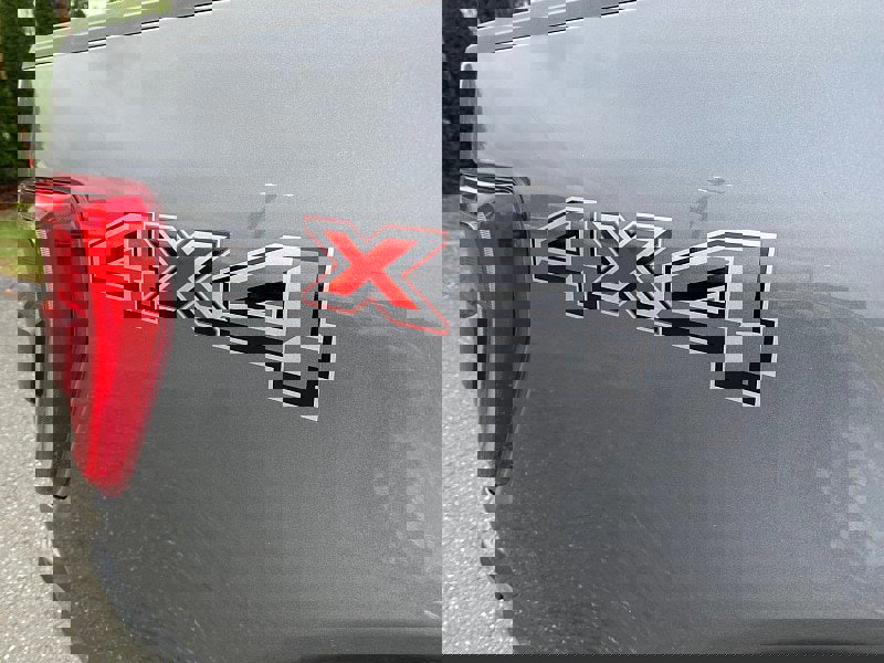 Certified 2022 Ford F150 XLT w/ Equipment Group 302A High image 10