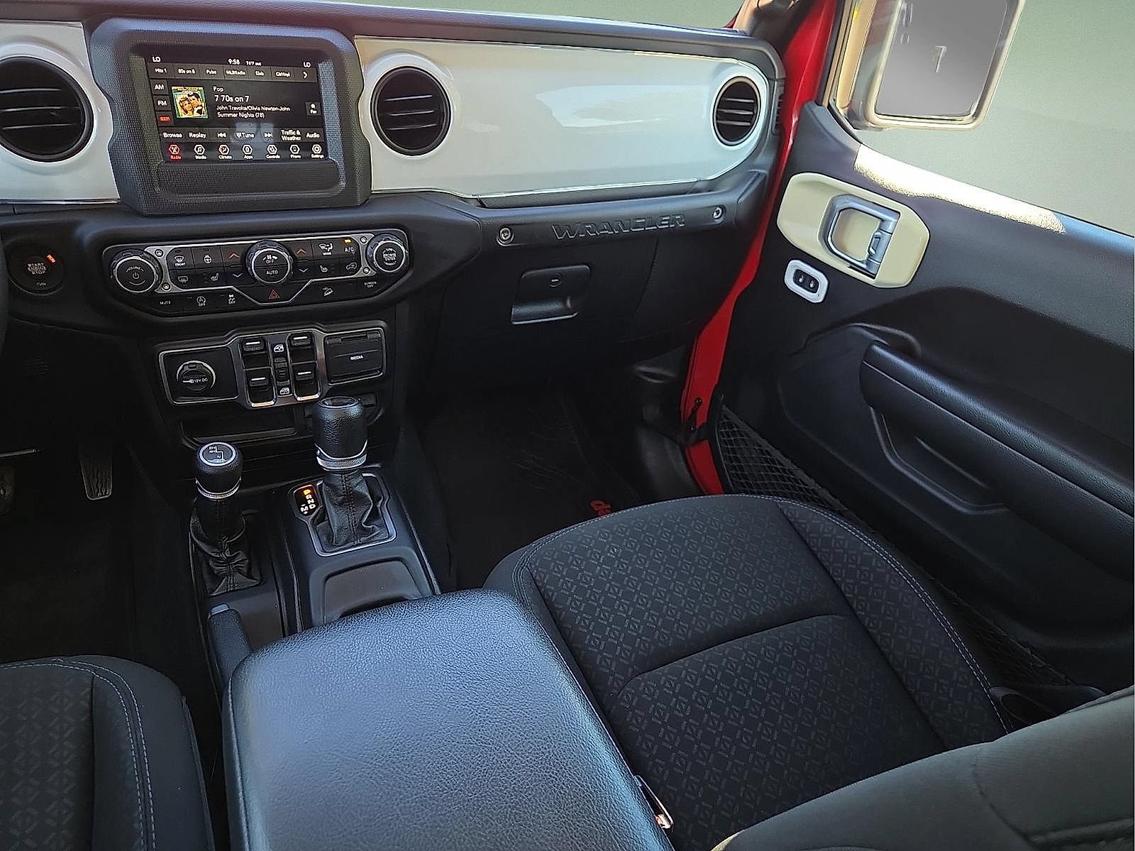 Used 2021 Jeep Wrangler Unlimited Sport AWD/4WD image 12