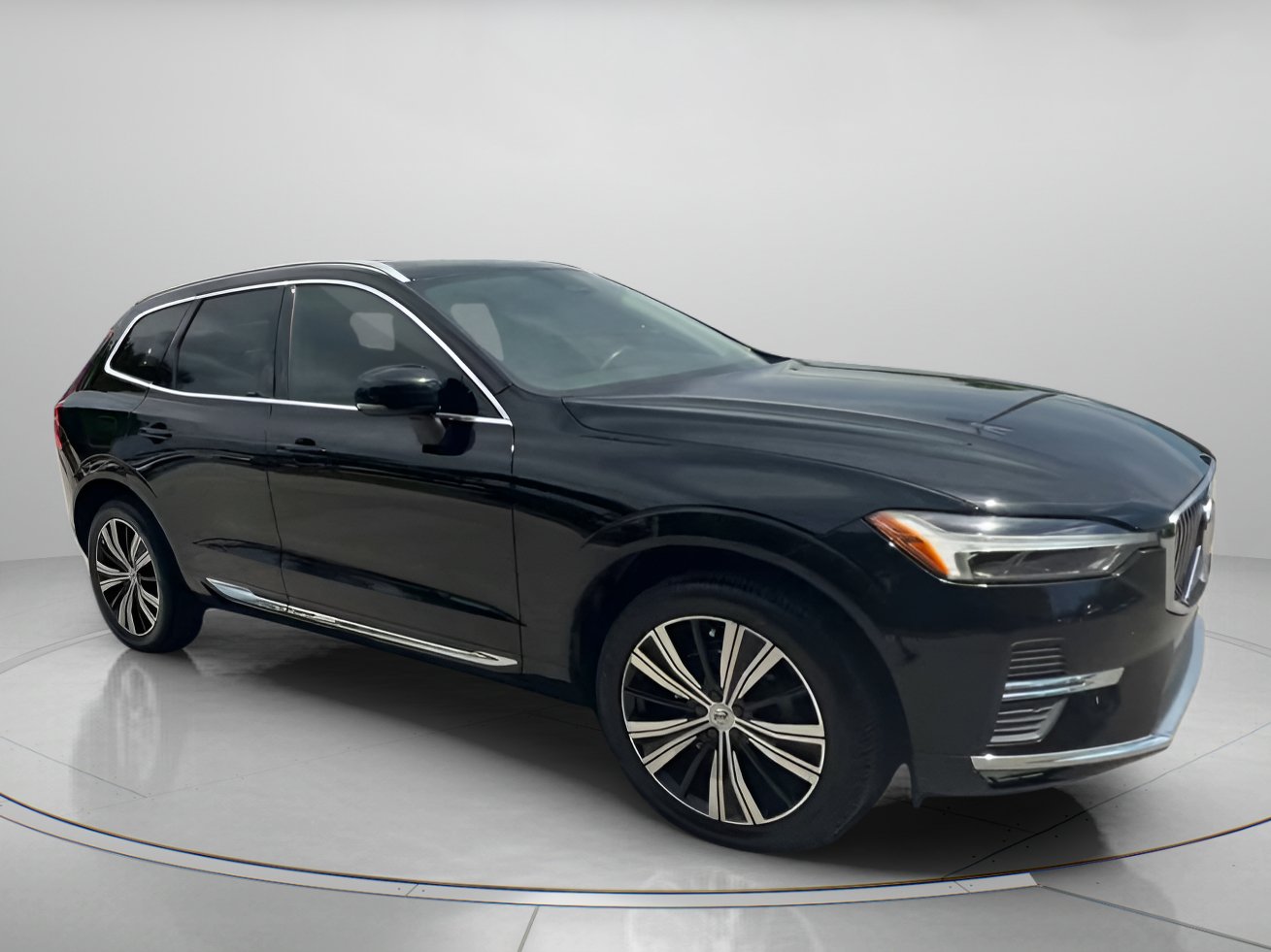 Used 2022 Volvo XC60 B5 Inscription w/ Protection Package Premier FWD image 2