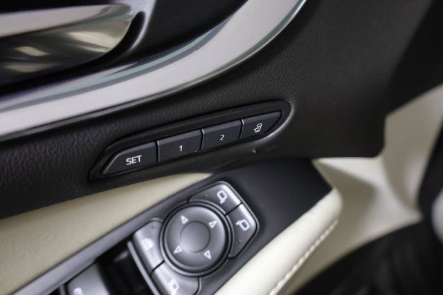 Used 2023 Buick Enclave Avenir w/ Avenir Technology Package AWD/4WD image 33