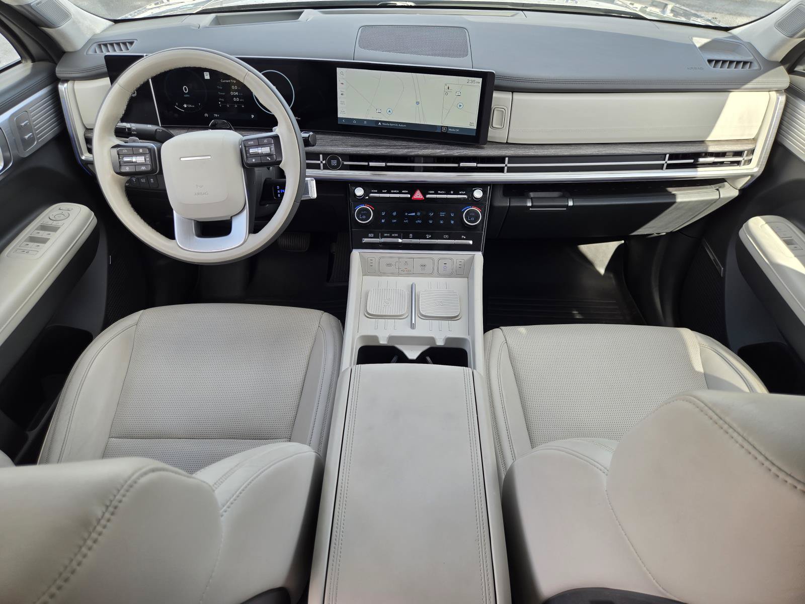 Used 2024 Hyundai Santa Fe Calligraphy FWD image 17