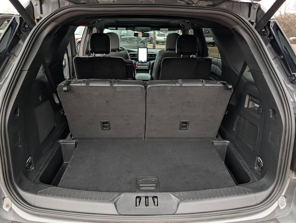 Certified 2024 Ford Explorer ST w/ Equipment Group 401A image 10