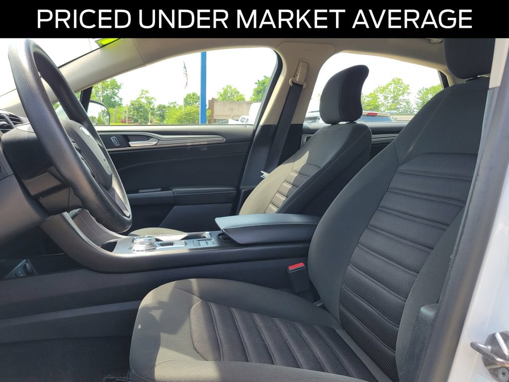 Certified 2017 Ford Fusion SE FWD image 14