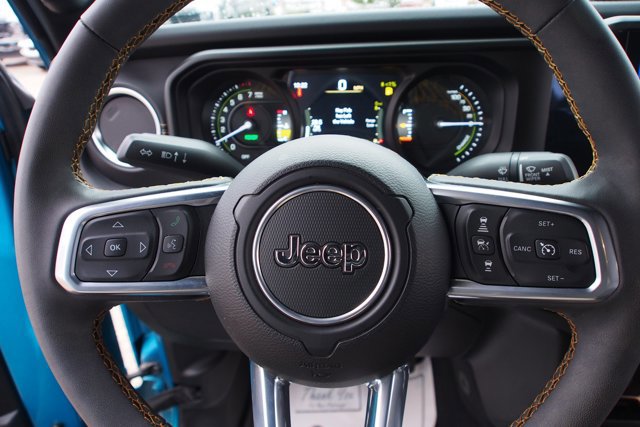 Used 2024 Jeep Wrangler Unlimited Sahara w/ Technology Group image 21