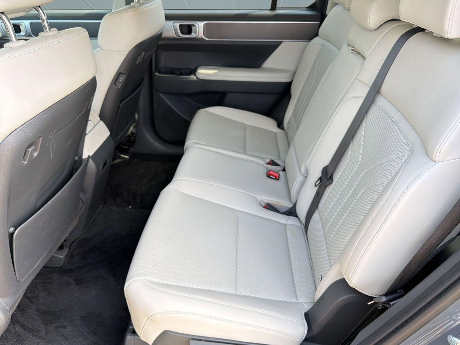 Used 2024 Hyundai Santa Fe SEL FWD image 27