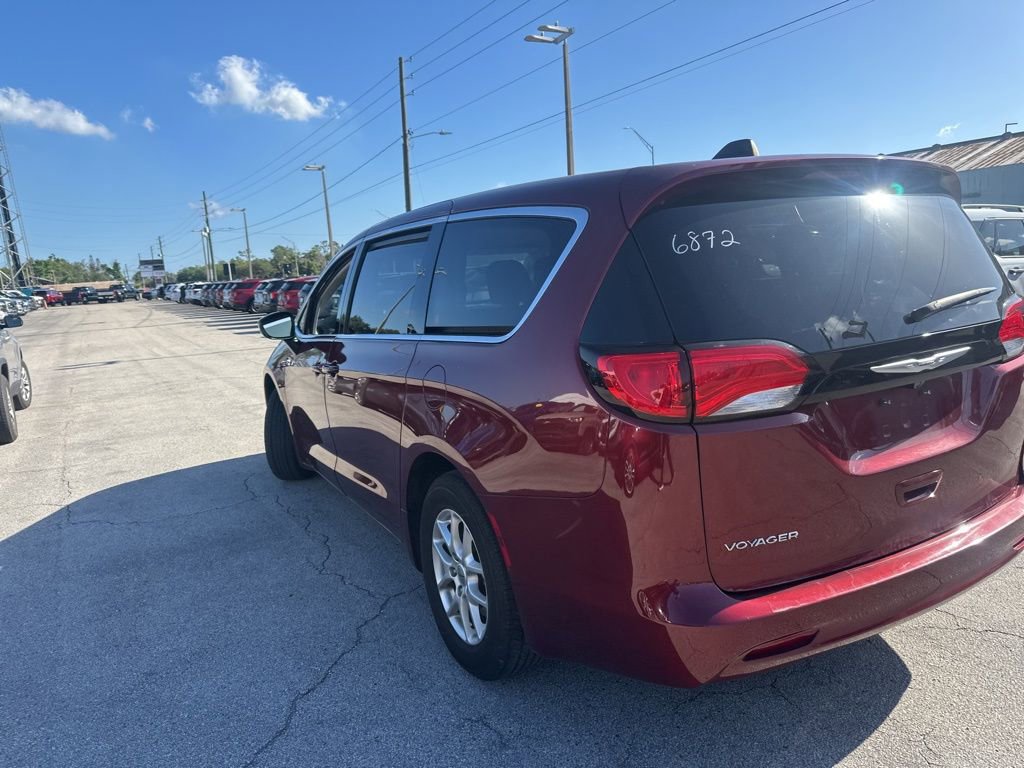 Used 2023 Chrysler Voyager LX FWD image 27