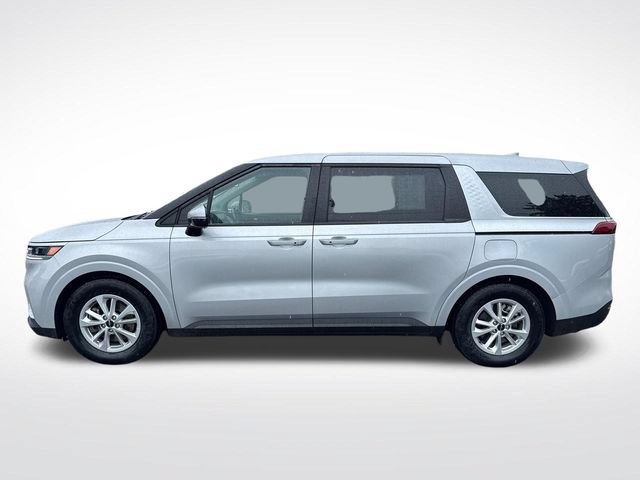 Used 2022 Kia Carnival LX FWD image 2