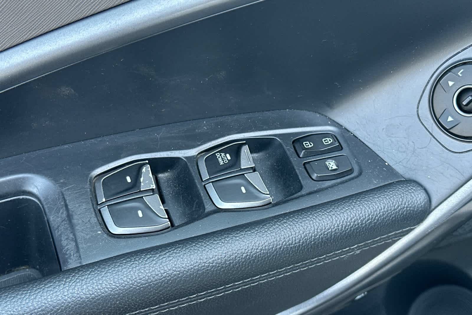 Used 2018 Hyundai Santa Fe Sport FWD image 13