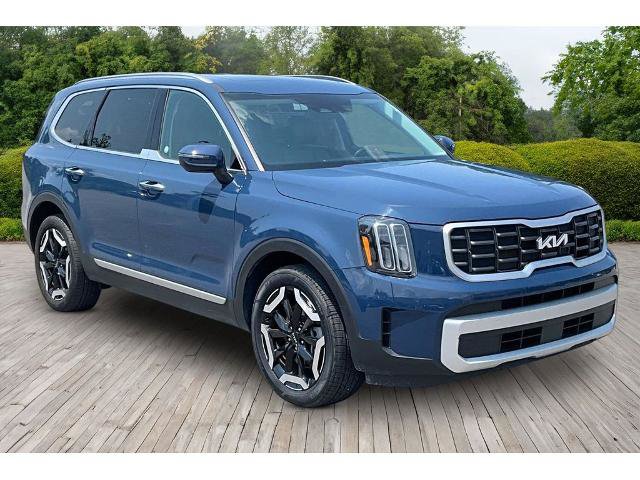 Used 2025 Kia Telluride S FWD image 3