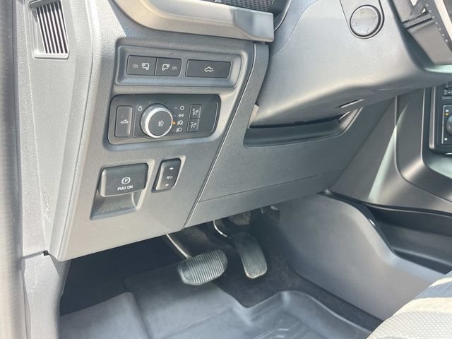 Certified 2022 Ford F150 Raptor w/ Raptor 37 Performance Package AWD/4WD image 36
