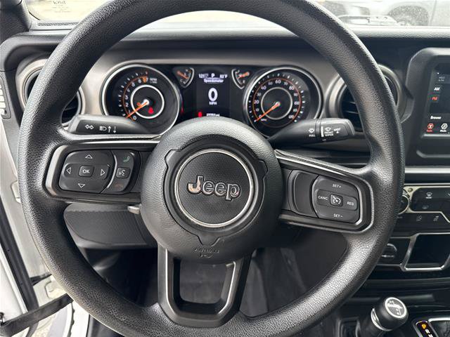 Used 2022 Jeep Gladiator Sport AWD/4WD image 10