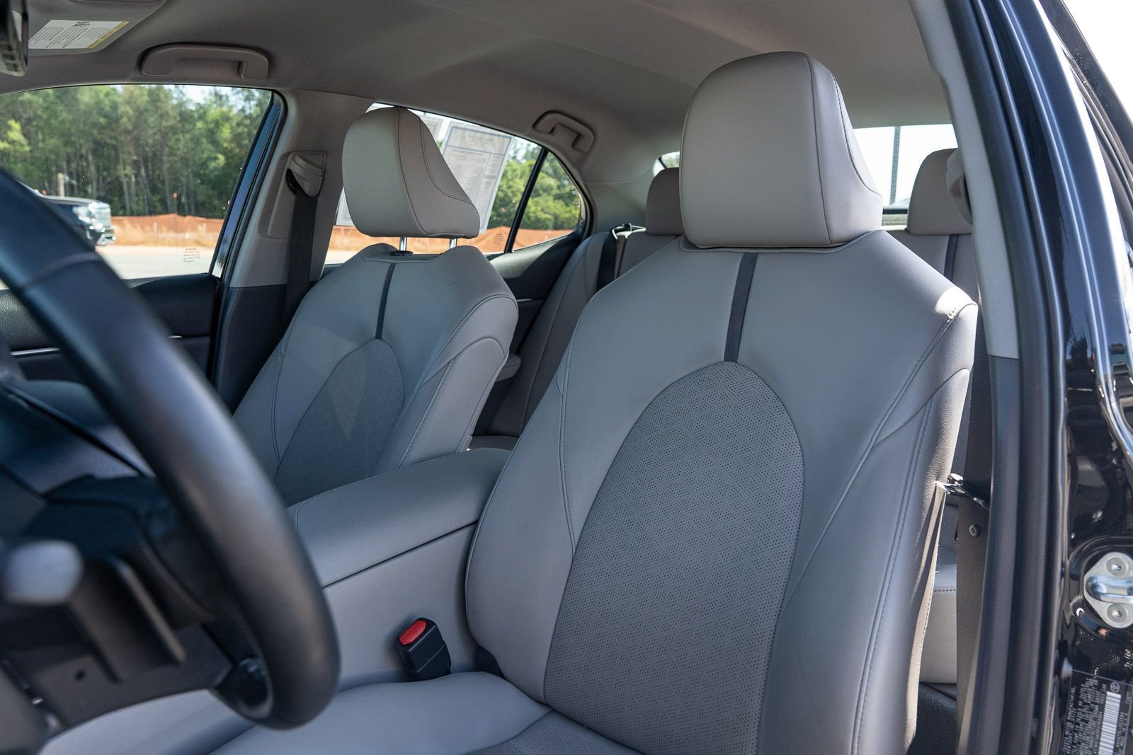 Used 2023 Toyota Camry XSE FWD image 19