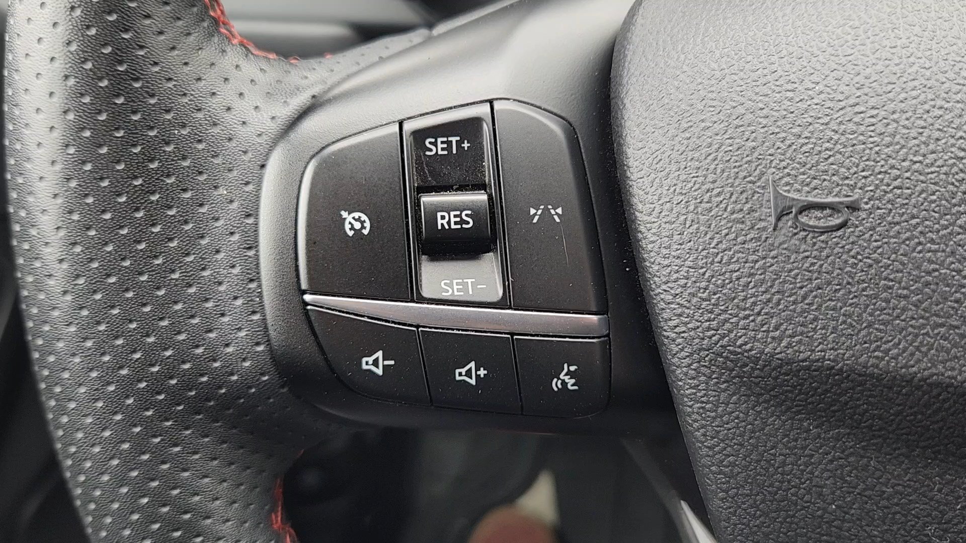 Certified 2023 Ford Escape ST-Line AWD/4WD image 12