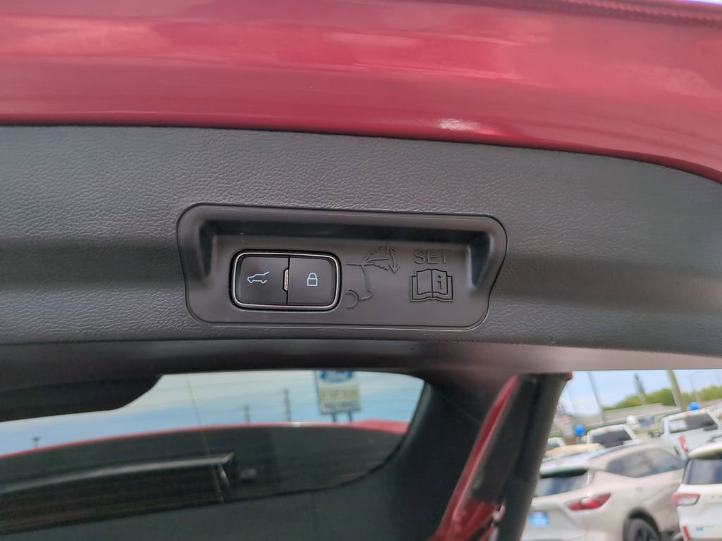 Certified 2023 Ford Explorer Limited w/ Equipment Group 301A AWD/4WD image 16