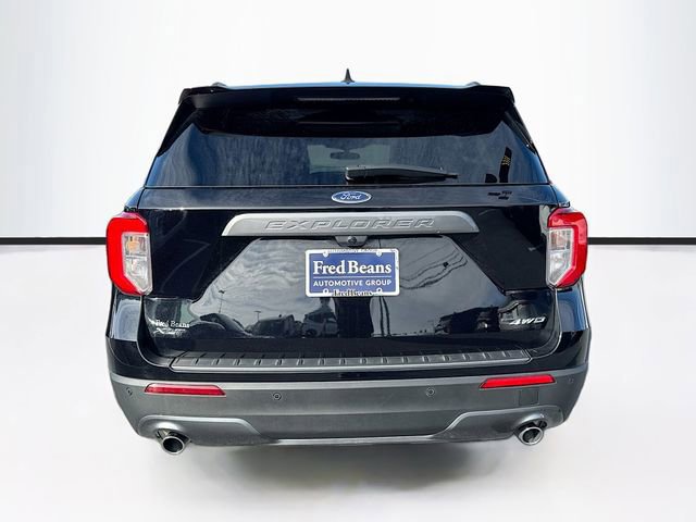 Certified 2023 Ford Explorer XLT w/ Equipment Group 202A image 4