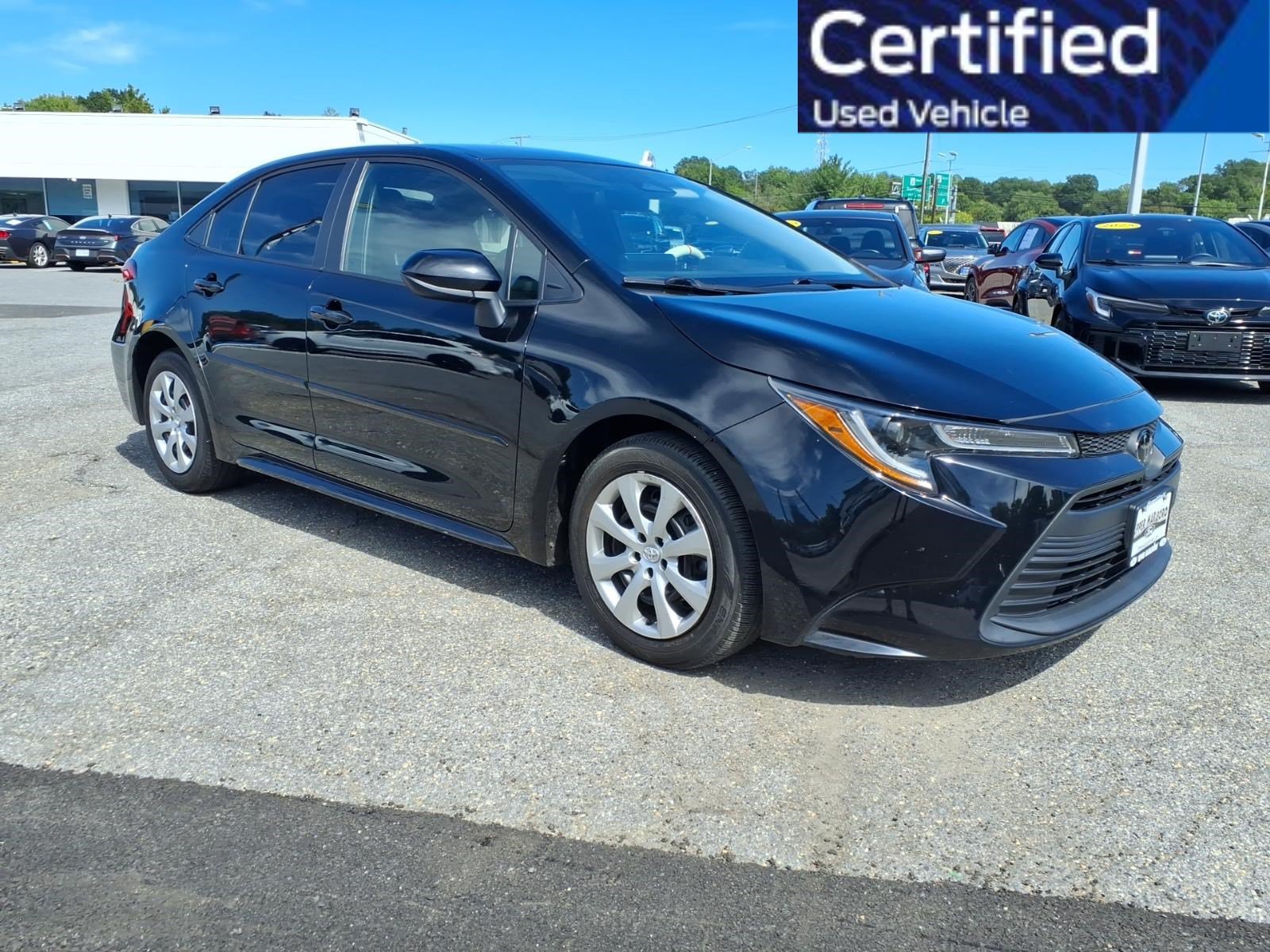 Used 2024 Toyota Corolla LE FWD image 1