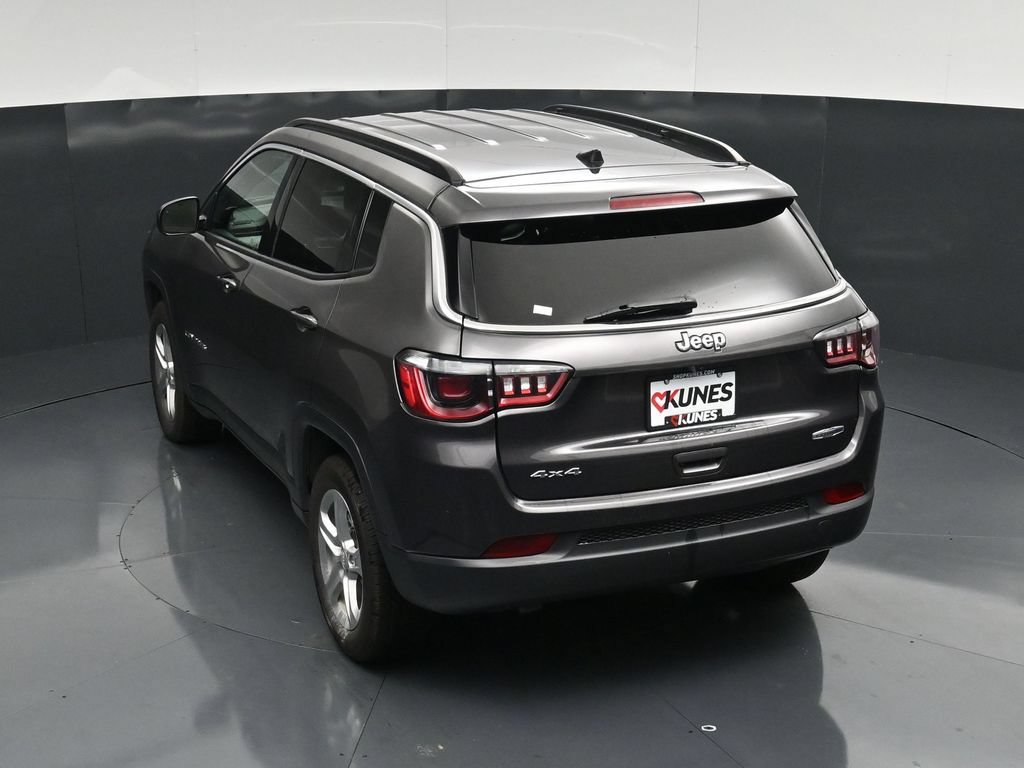 Used 2024 Jeep Compass Latitude AWD/4WD image 51