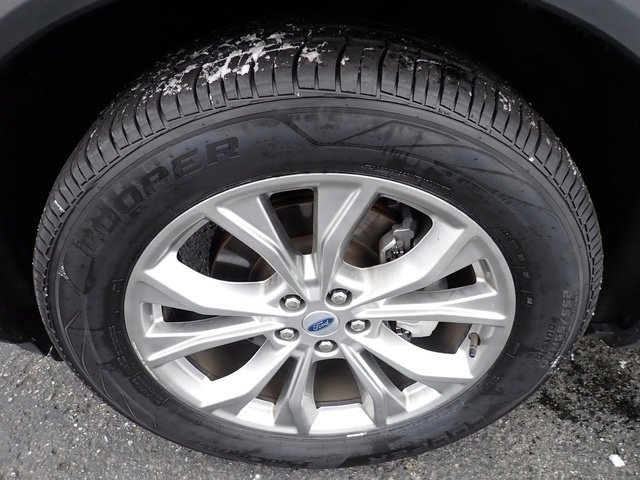 Certified 2024 Ford Explorer XLT w/ Equipment Group 202A image 13