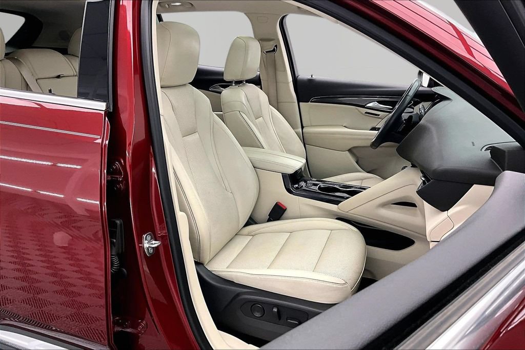 Used 2021 Buick Envision Essence w/ Technology Package I FWD image 7