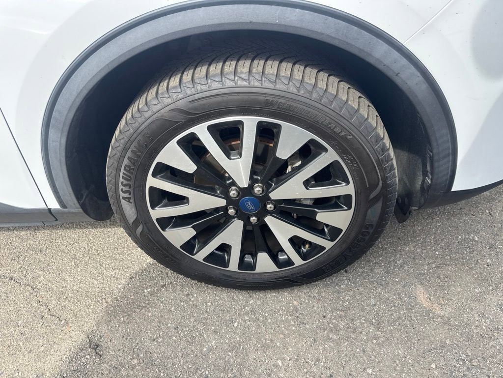 Certified 2020 Ford Escape SEL AWD/4WD image 2