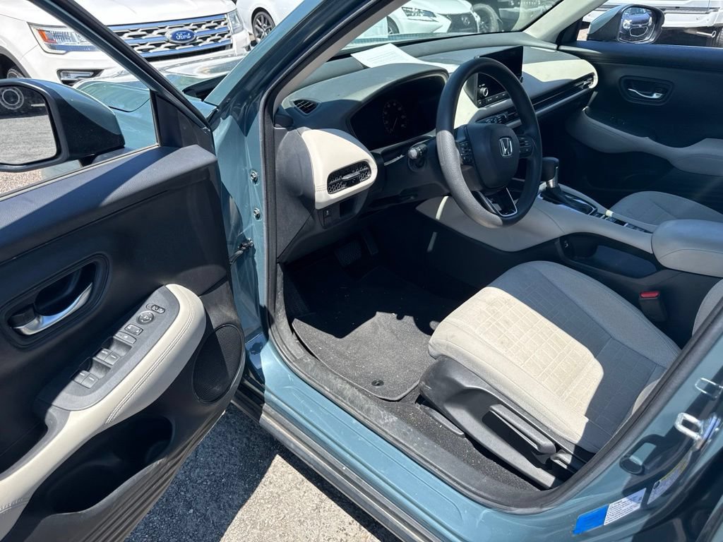 Used 2023 Honda HR-V LX image 5